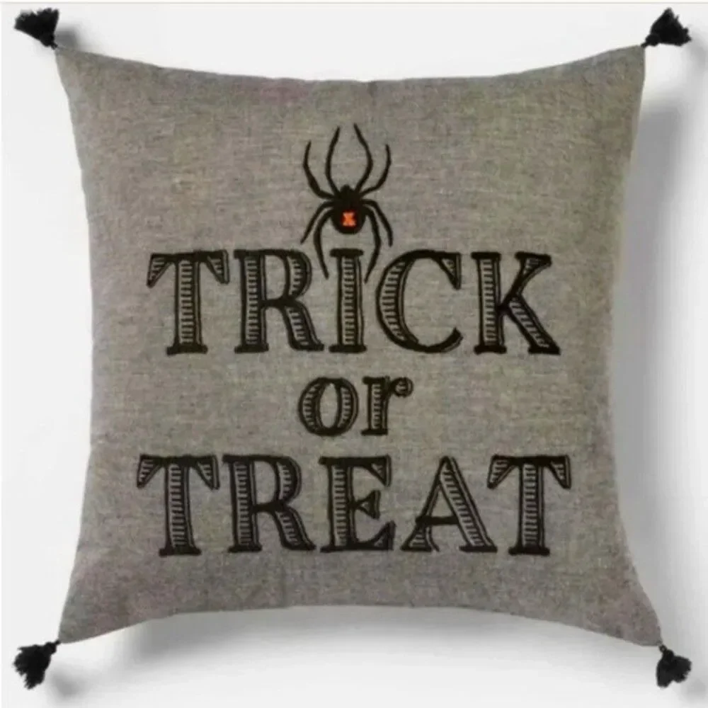 Threshold Halloween Decor Trick or Treat Toss Accent Pillow 18